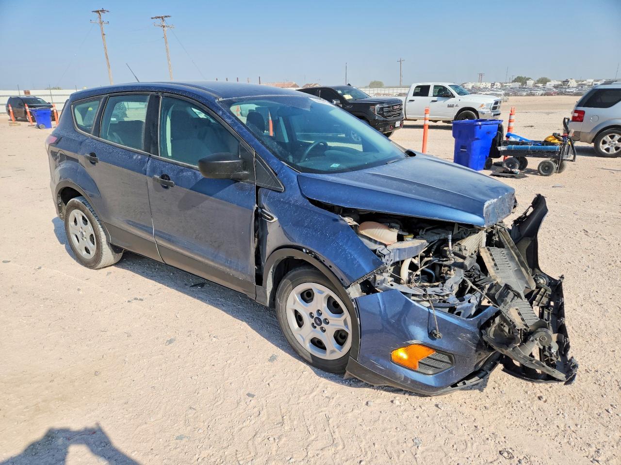 2018 Ford Escape S - zdjęcie 4