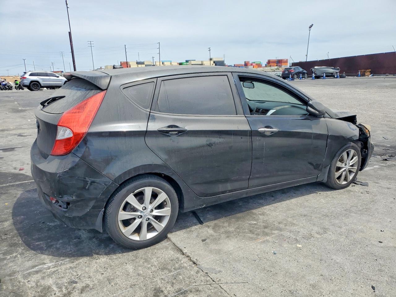 2013 Hyundai Accent Se - zdjęcie 3