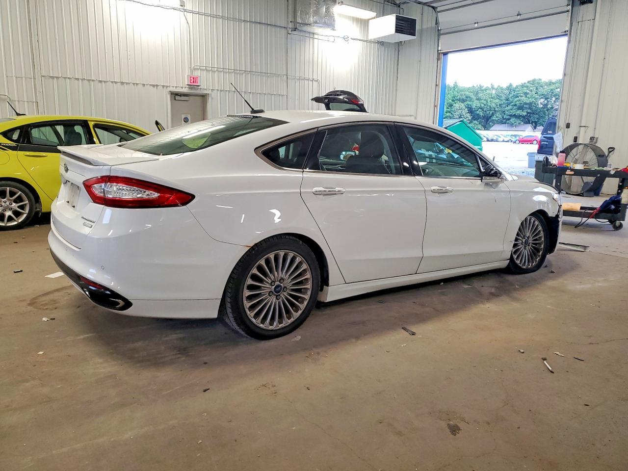 2015 Ford Fusion Titanium - zdjęcie 3
