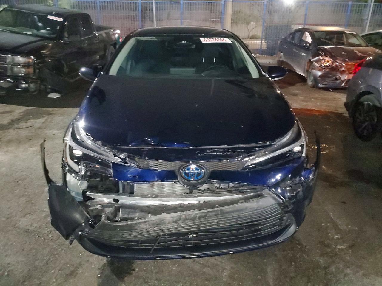 2025 Toyota Corolla Hybrid Le - zdjęcie 5
