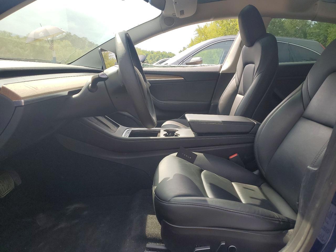2022 Tesla Model 3 - zdjęcie 7