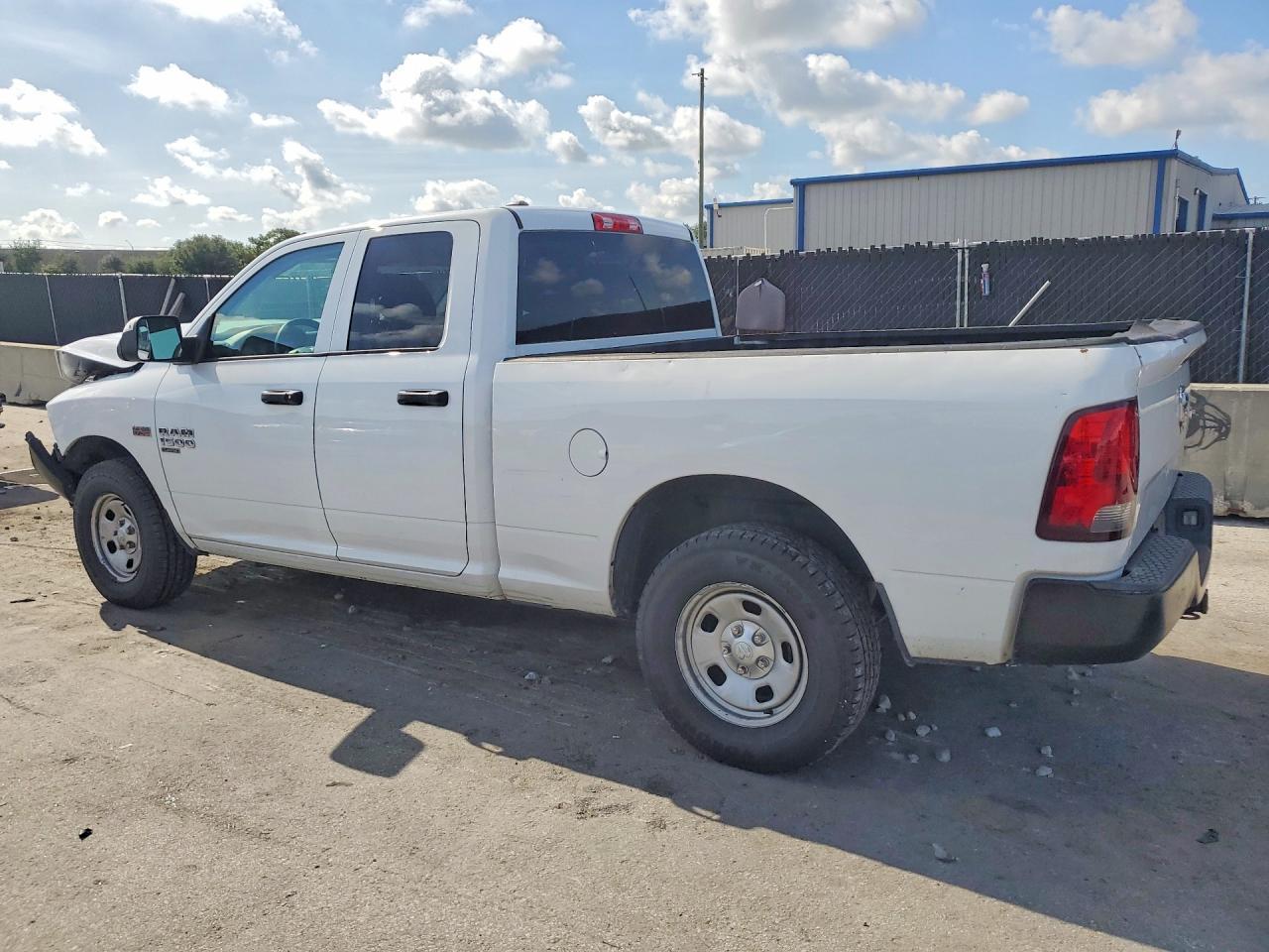 2021 Ram 1500 Classic Tradesman - zdjęcie 2