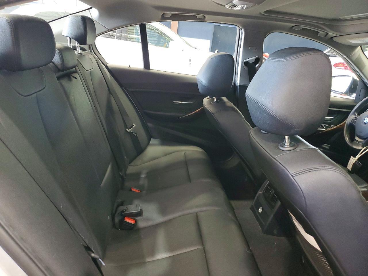 2016 BMW 320 Xi - zdjęcie 10