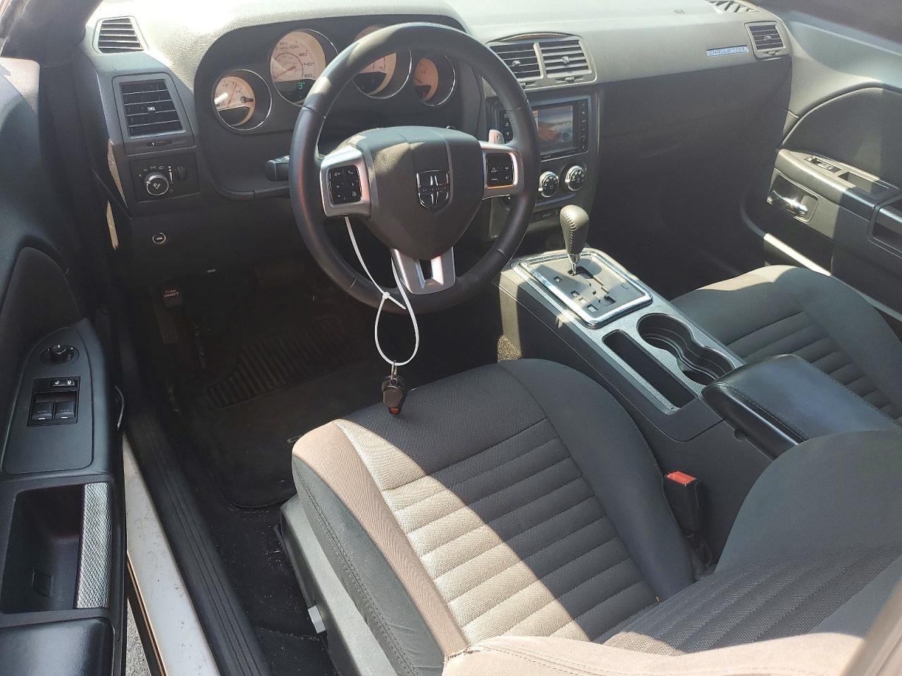 2013 Dodge Challenger R/T - zdjęcie 8
