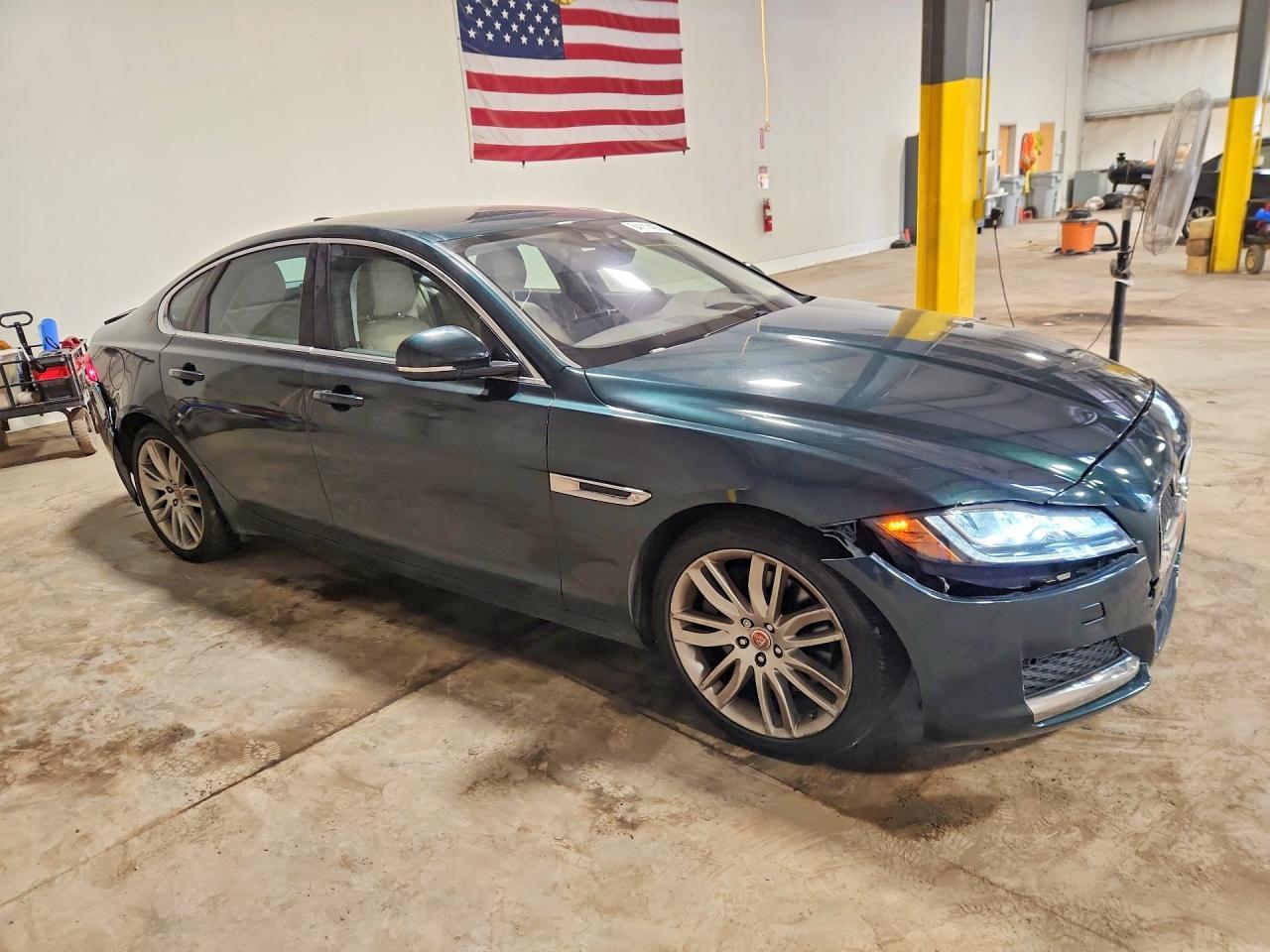 2016 Jaguar Xf Prestige - zdjęcie 4