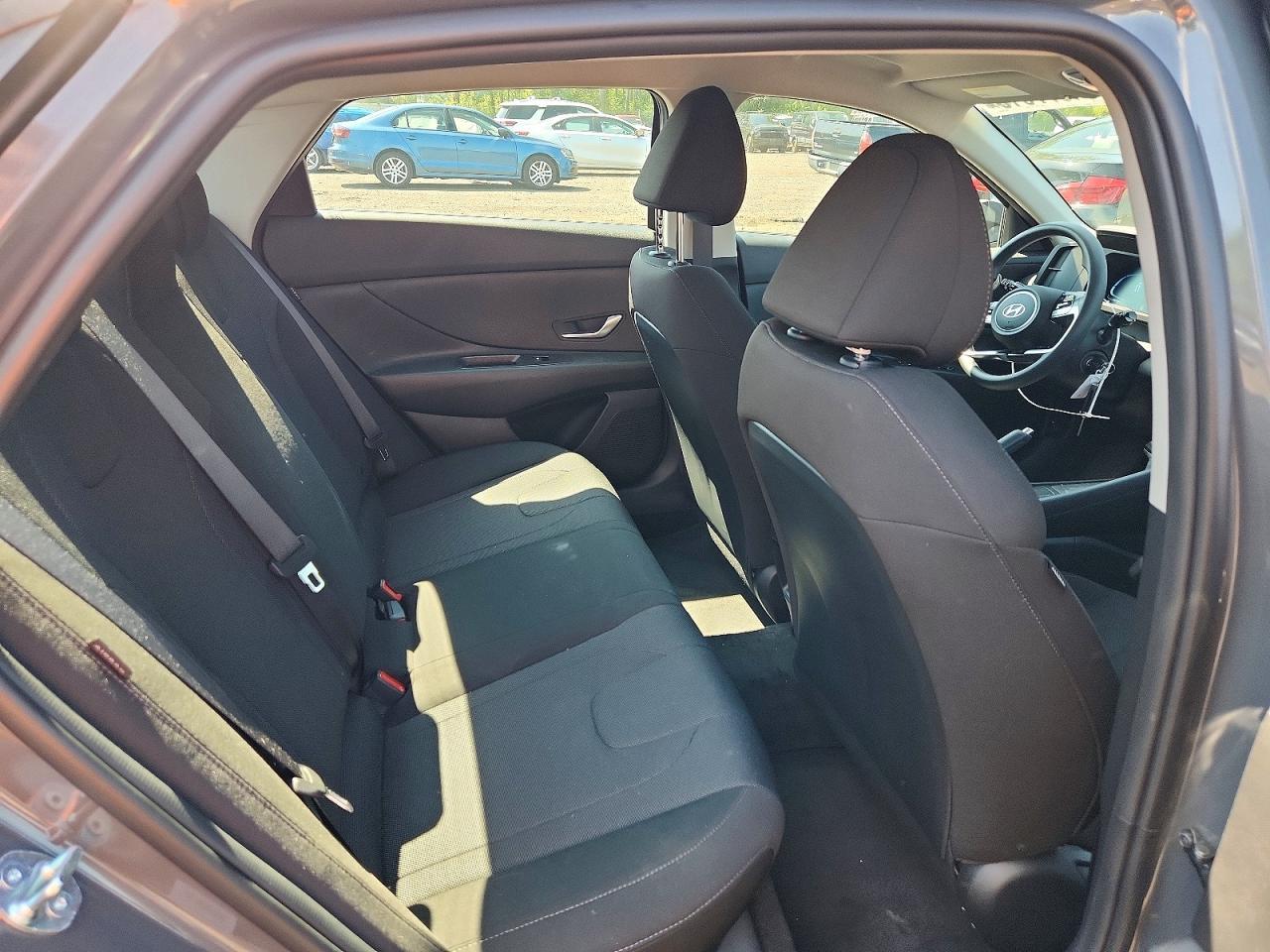 2025 Hyundai Elantra Se - zdjęcie 10