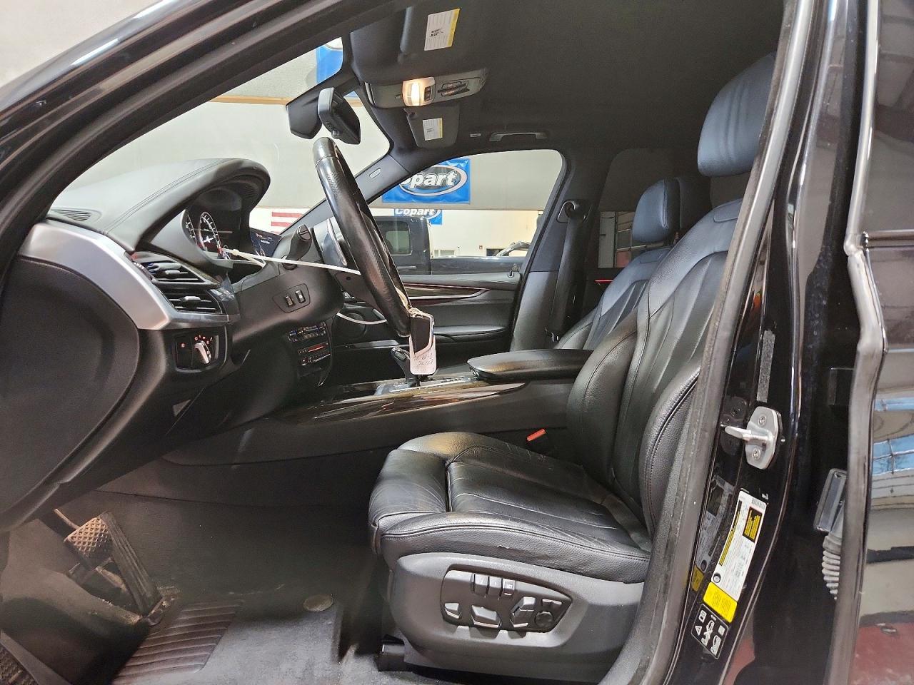 2016 BMW X5 xDrive50I - zdjęcie 13