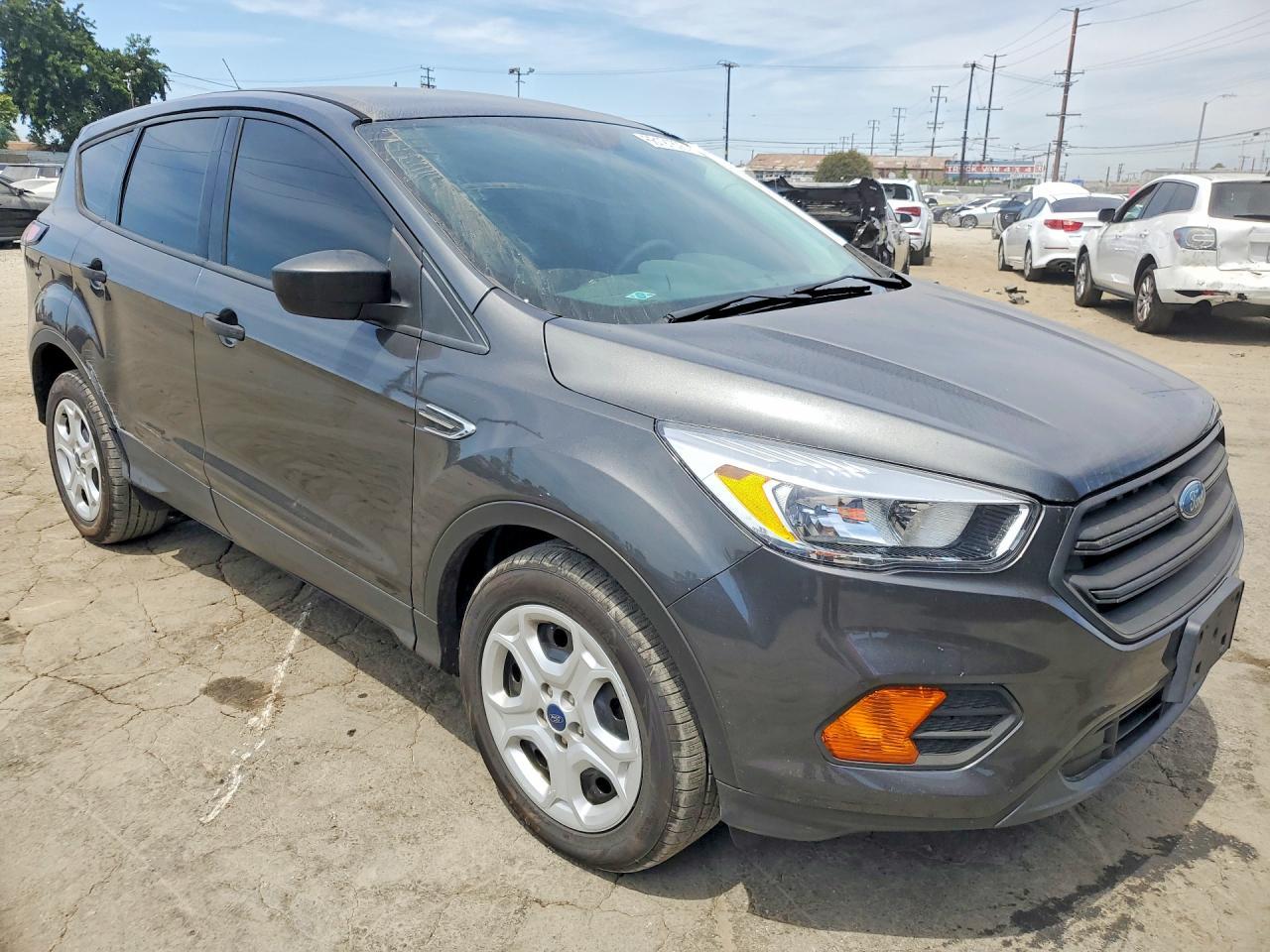 2017 Ford Escape S - zdjęcie 4