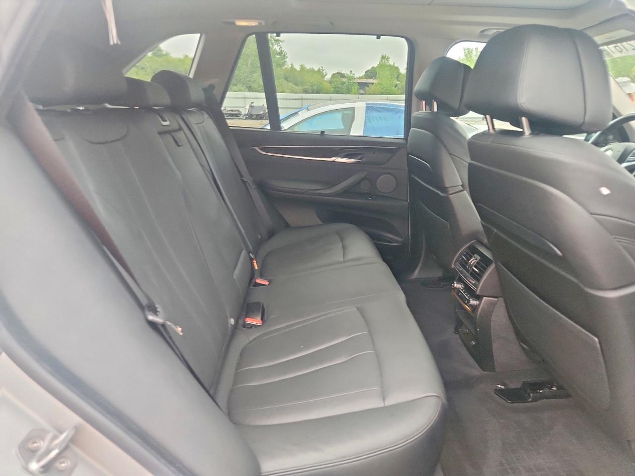 2015 BMW X5 xDrive35D - zdjęcie 11