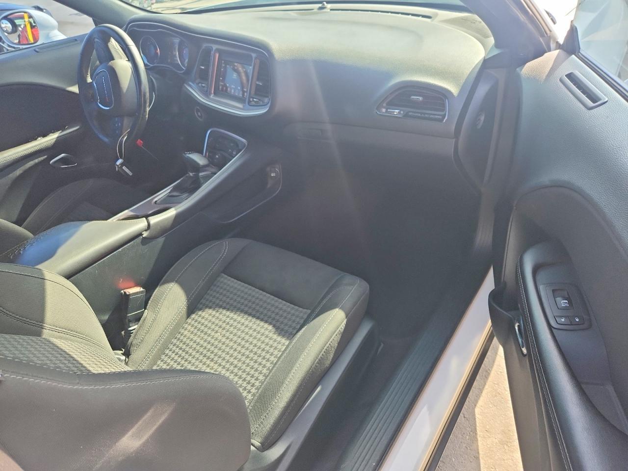 2018 Dodge Challenger Sxt - zdjęcie 8