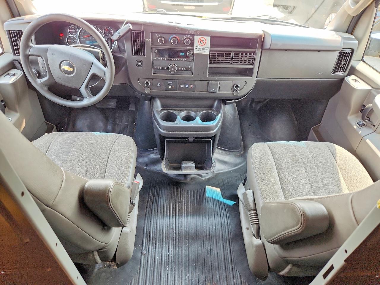 2021 Chevrolet Express G2500 - zdjęcie 8