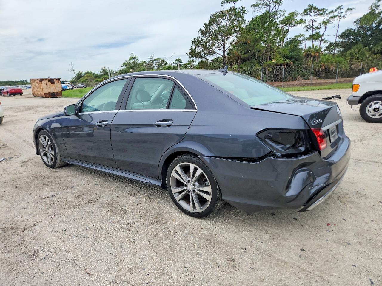 2014 Mercedes-Benz E 350 - zdjęcie 2