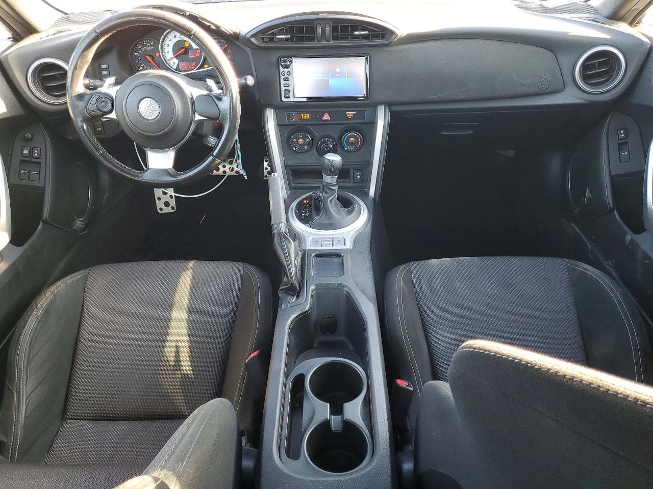 2017 Toyota 86 Base - zdjęcie 8