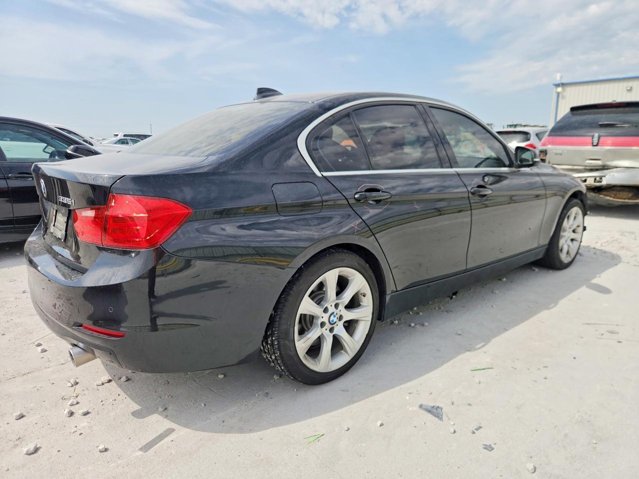 2015 BMW 335 I - zdjęcie 3