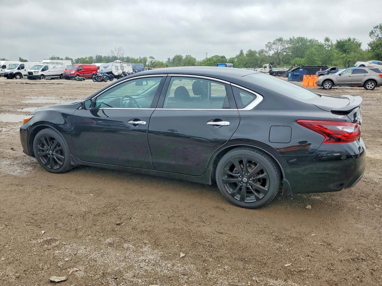 2017 Nissan Altima 2.5 Sr - zdjęcie 2