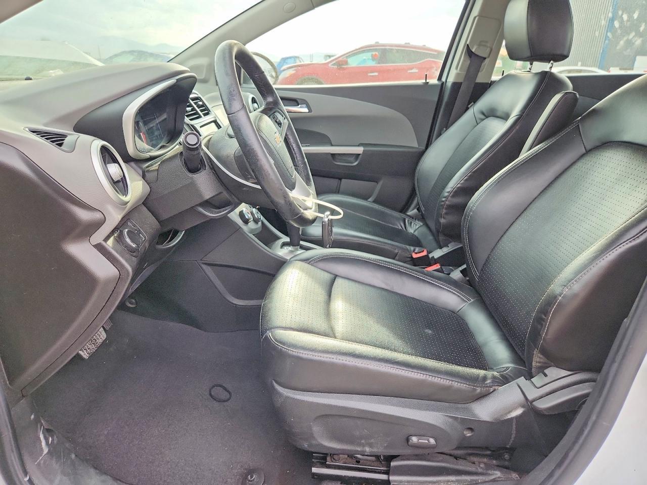 2018 Chevrolet Sonic Premier - zdjęcie 7