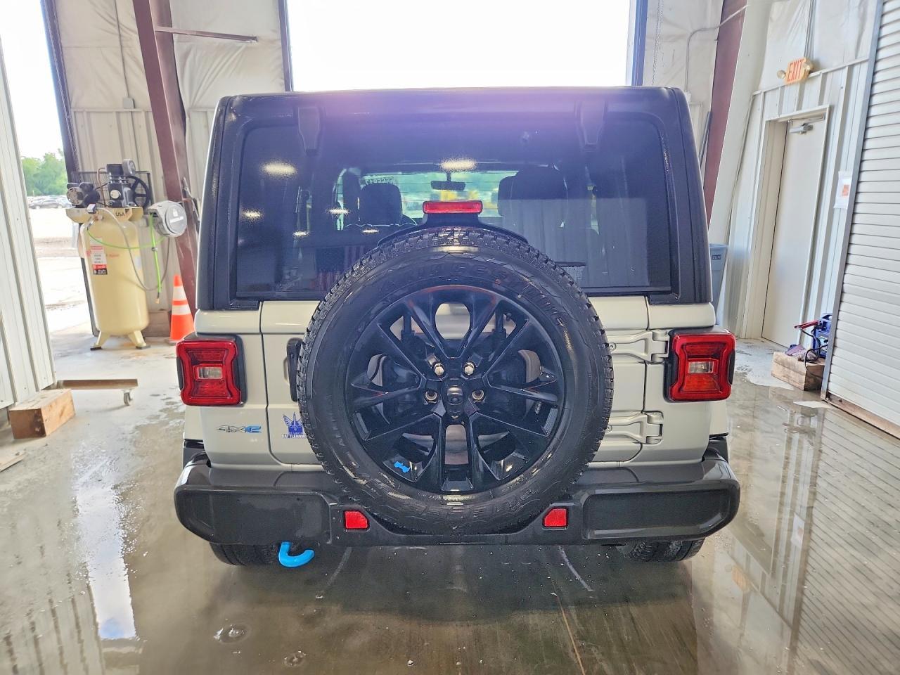 2022 Jeep Wrangler Unlimited Sahara 4Xe - zdjęcie 6