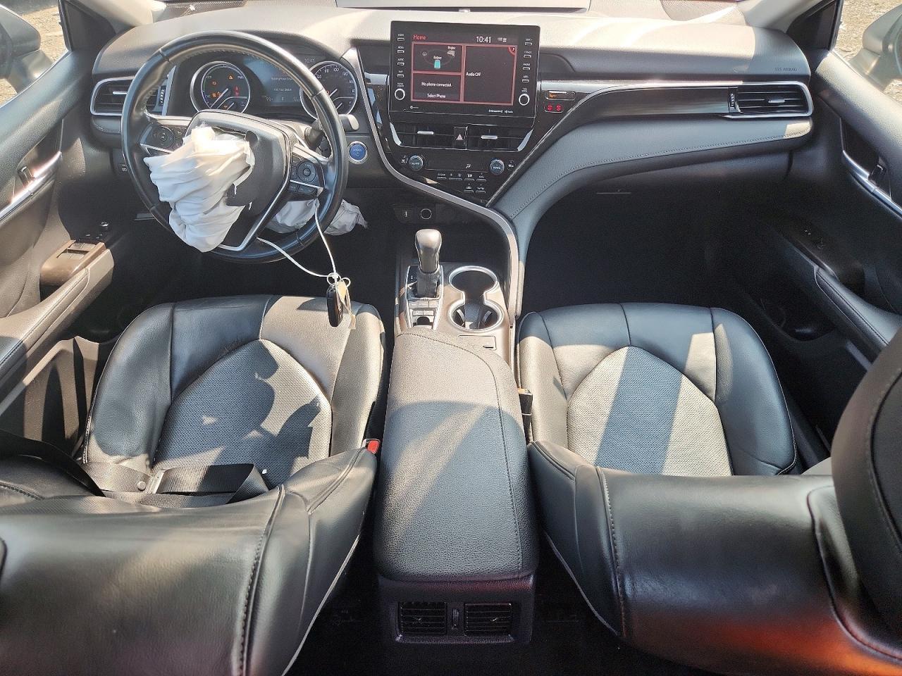 2021 Toyota Camry Xle - zdjęcie 8