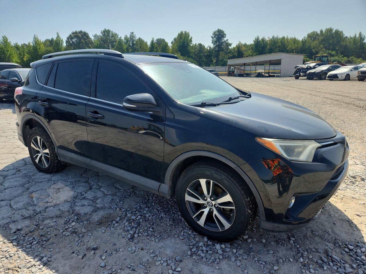 2017 Toyota Rav4 Xle - zdjęcie 4