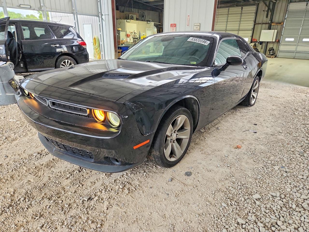 2016 Dodge Challenger Sxt - zdjęcie główne