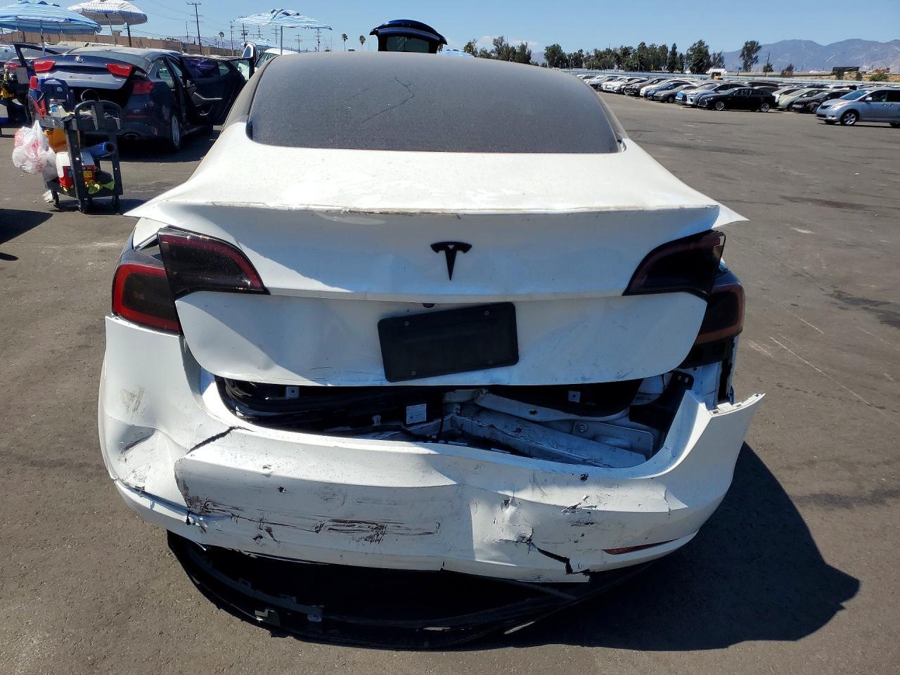 2023 Tesla Model 3 - zdjęcie 6