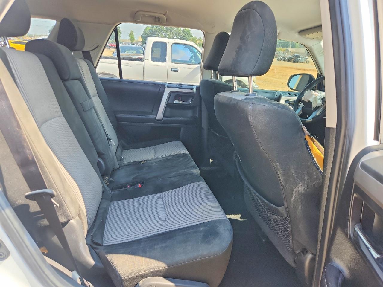 2019 Toyota 4Runner Sr5 - zdjęcie 11