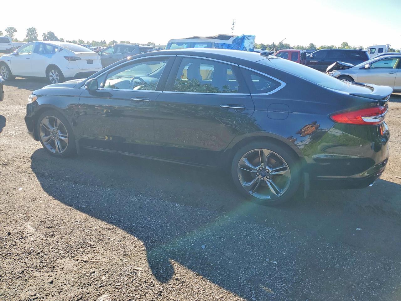 2017 Ford Fusion Sport - zdjęcie 2