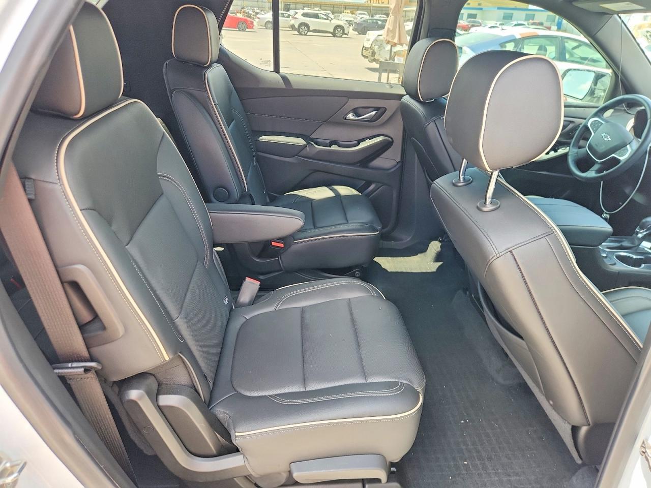 2022 Chevrolet Traverse Premier - zdjęcie 11