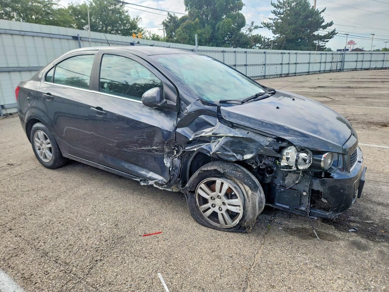 2015 Chevrolet Sonic Lt - zdjęcie 4