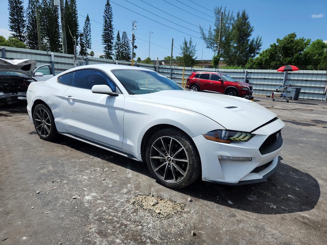 2018 Ford Mustang - zdjęcie 4