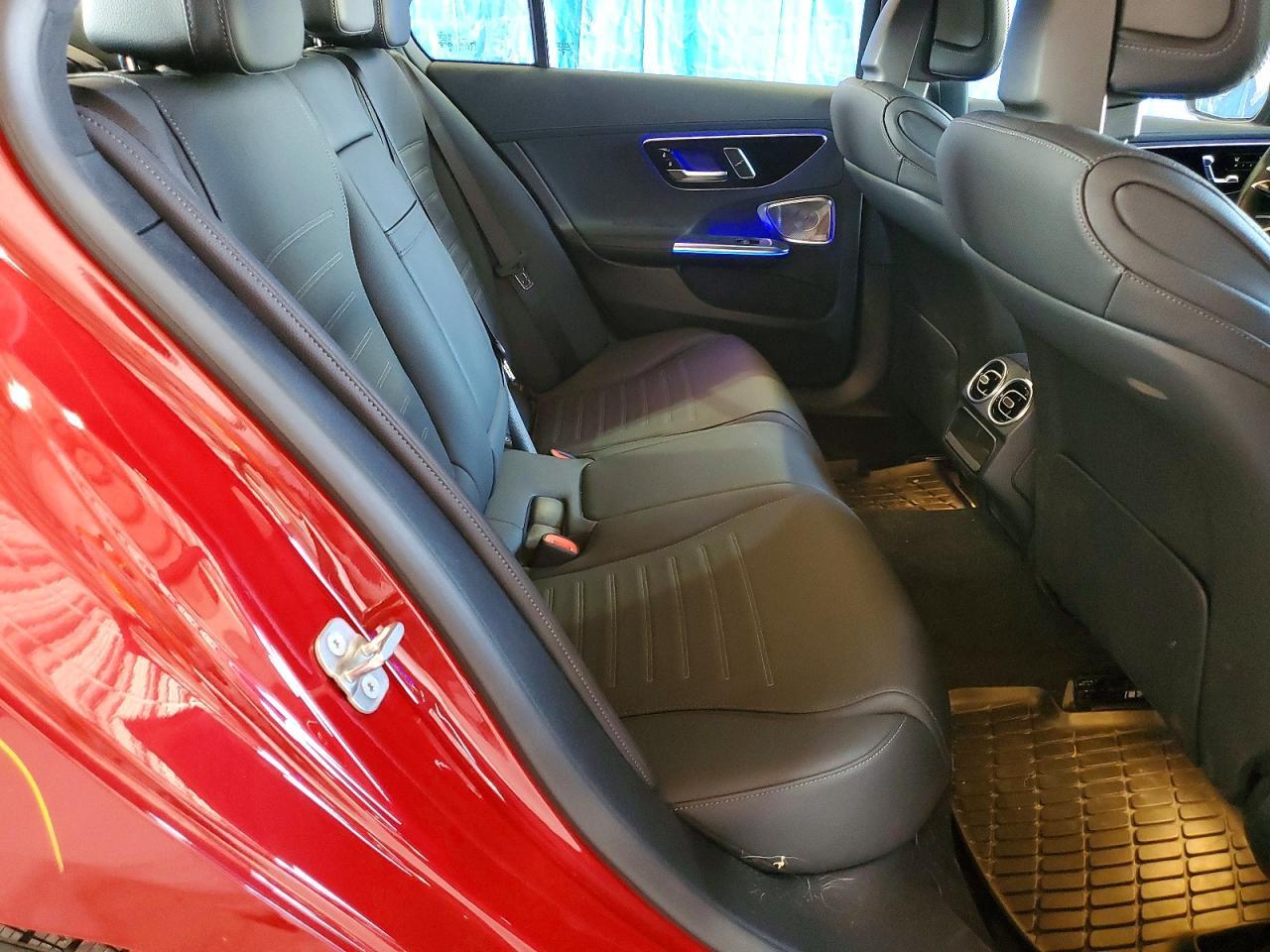 2025 Mercedes-Benz C 300 4Matic - zdjęcie 10