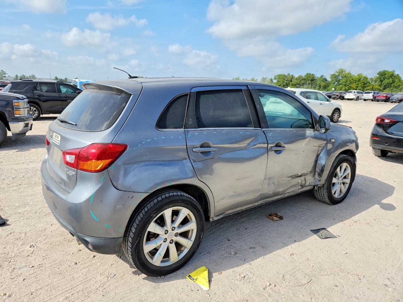2014 Mitsubishi Outlander Sport Se - zdjęcie 3