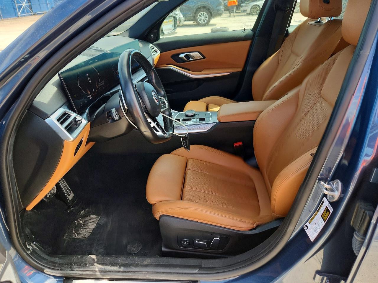 2025 BMW 330I - zdjęcie 7