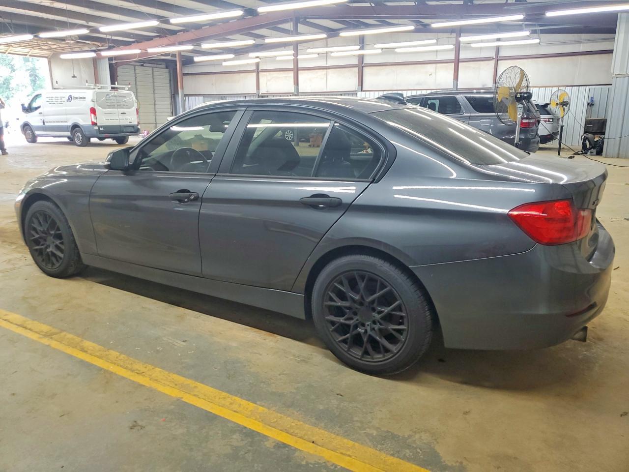 2014 BMW 320 I xDrive - zdjęcie 2