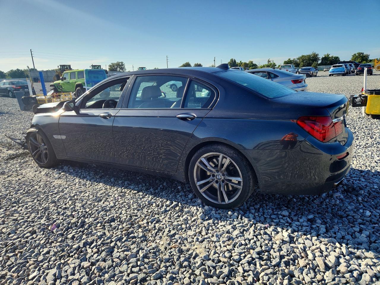 2014 BMW 750 Li - zdjęcie 2