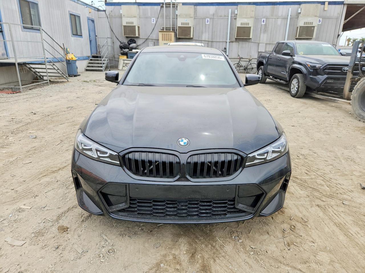 2023 BMW 330I - zdjęcie 5