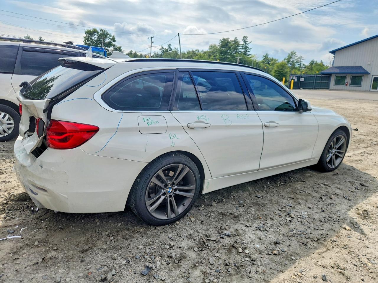 2018 BMW Seria 3 330i - zdjęcie 3