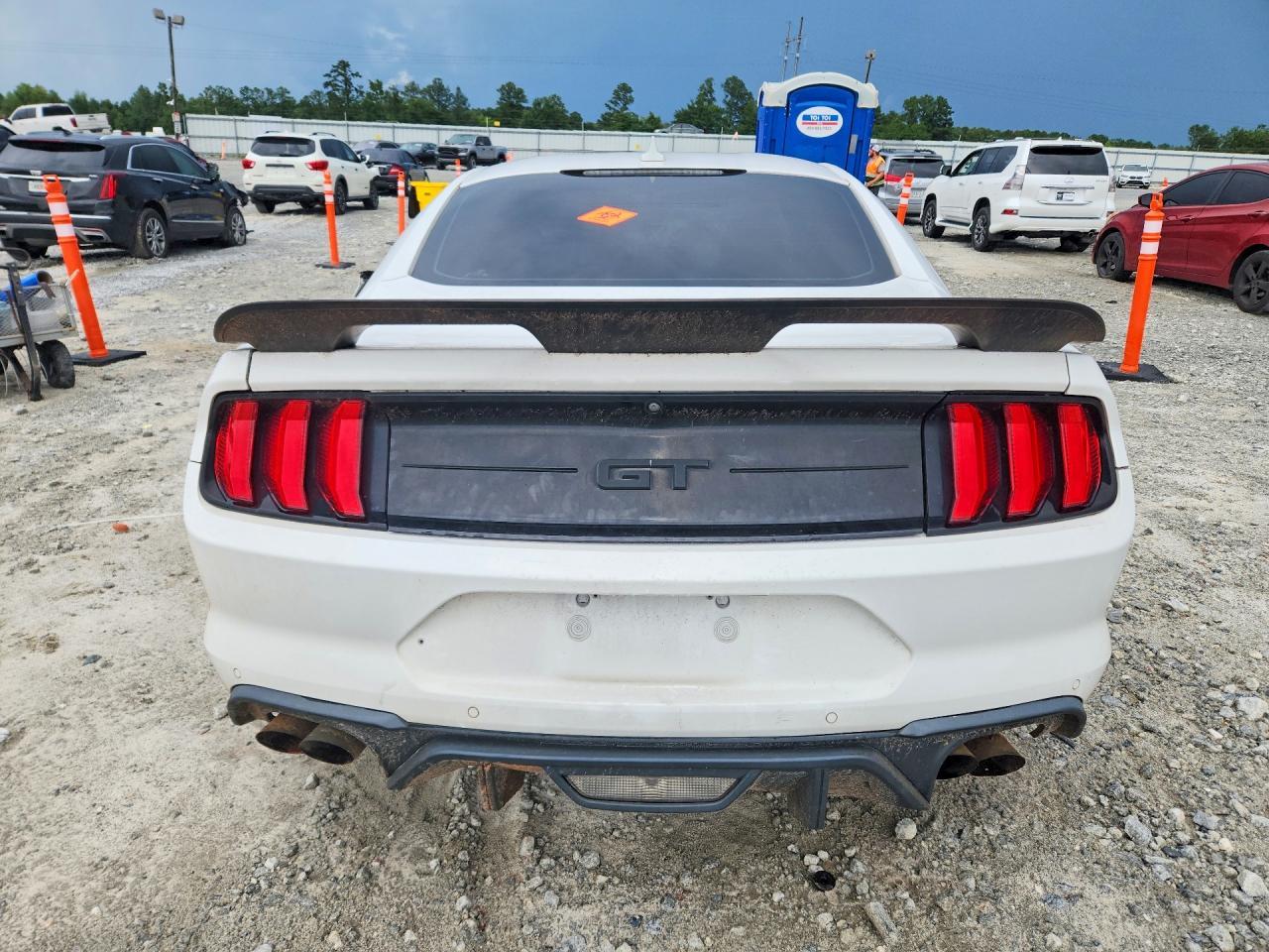 2020 Ford Mustang Gt - zdjęcie 6