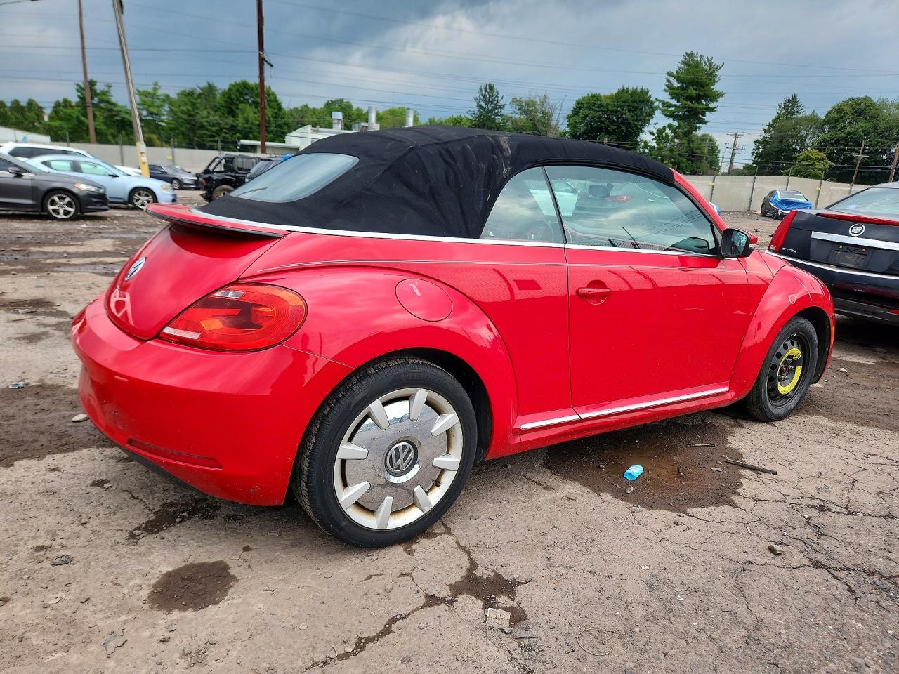 2013 Volkswagen Beetle - zdjęcie 3