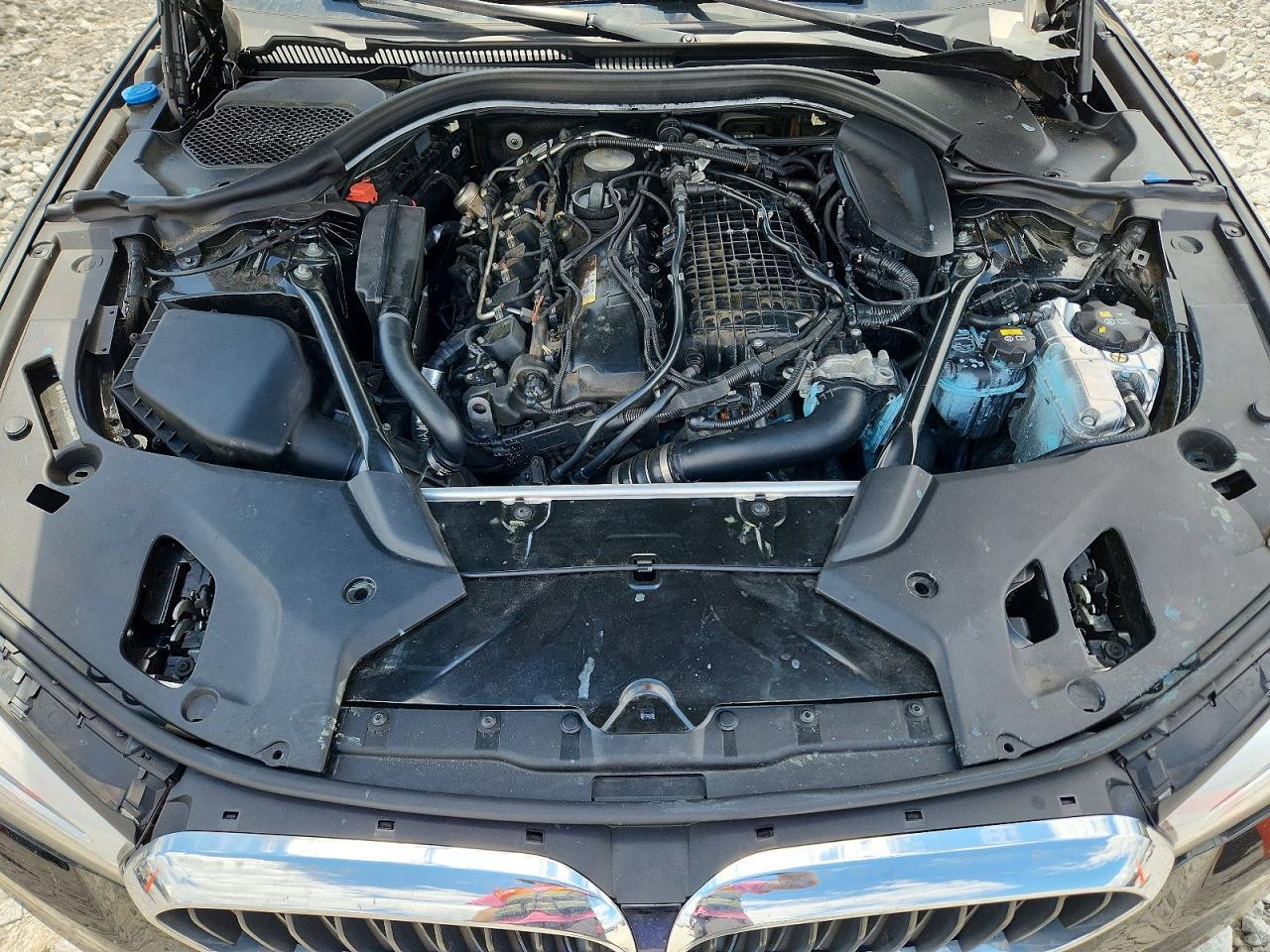 2017 BMW Seria 5 540i - zdjęcie 11