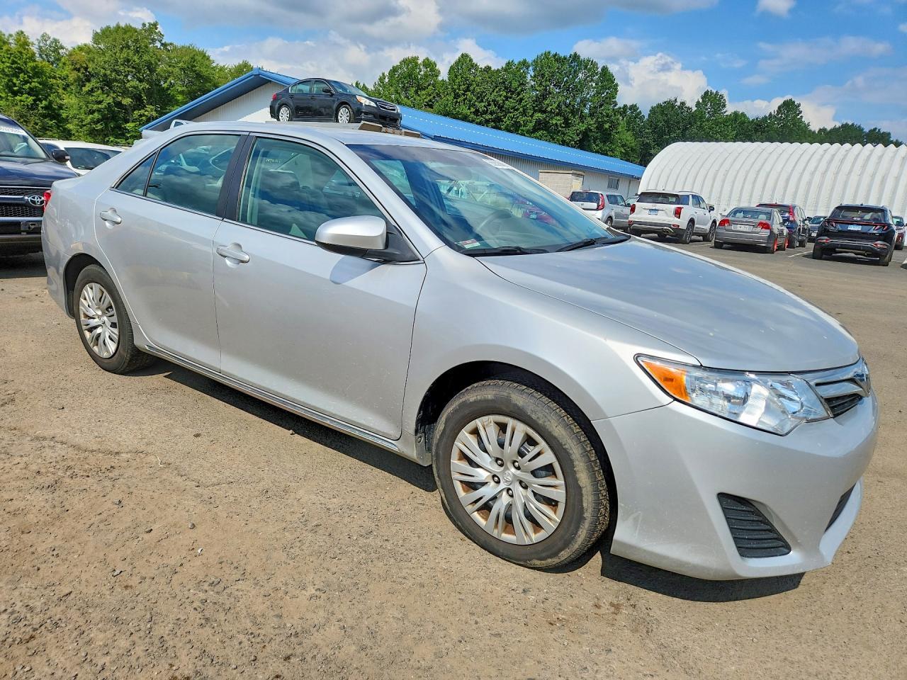 2013 Toyota Camry Le - zdjęcie 4