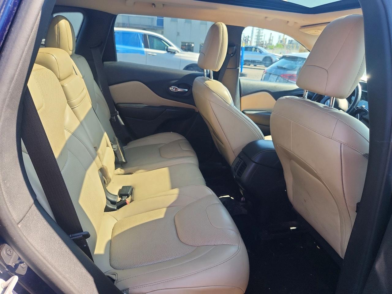 2015 Jeep Cherokee Limited - zdjęcie 10