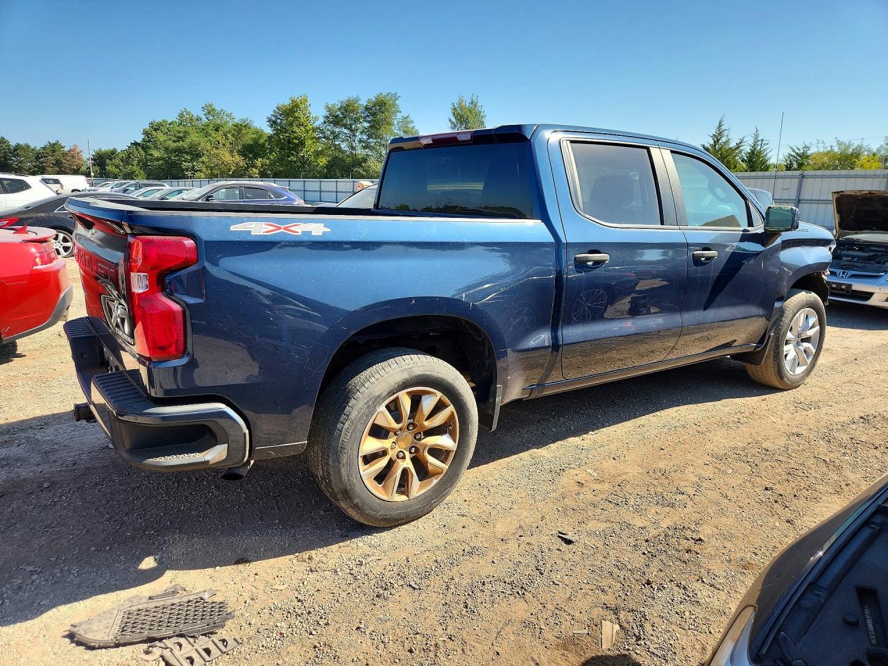 2021 Chevrolet Silverado K1500 Custom - zdjęcie 3