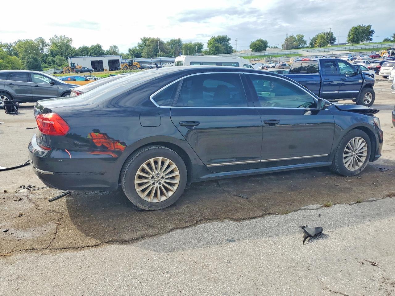 2016 Volkswagen Passat Se - zdjęcie 3