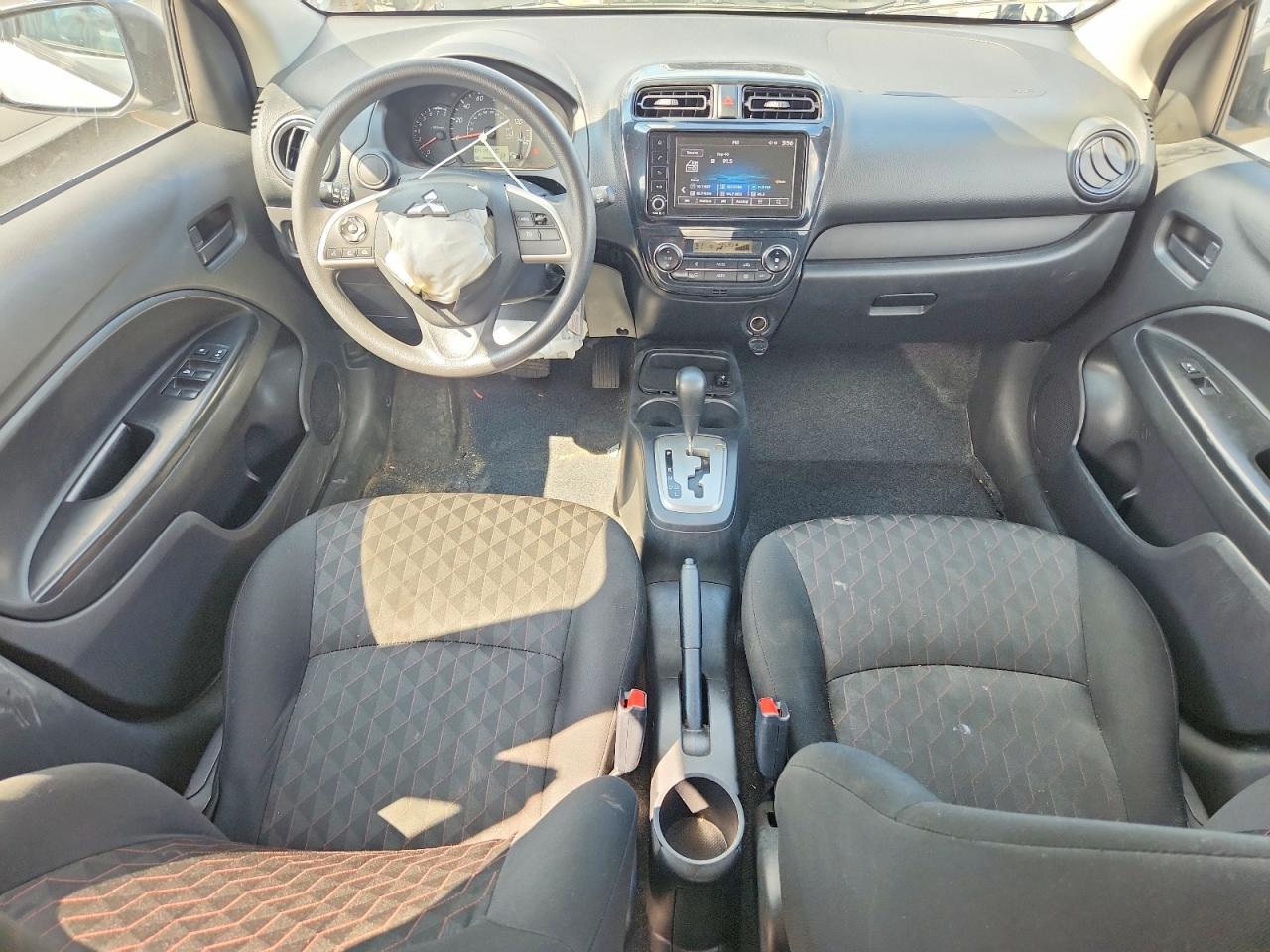2024 Mitsubishi Mirage Es - zdjęcie 8
