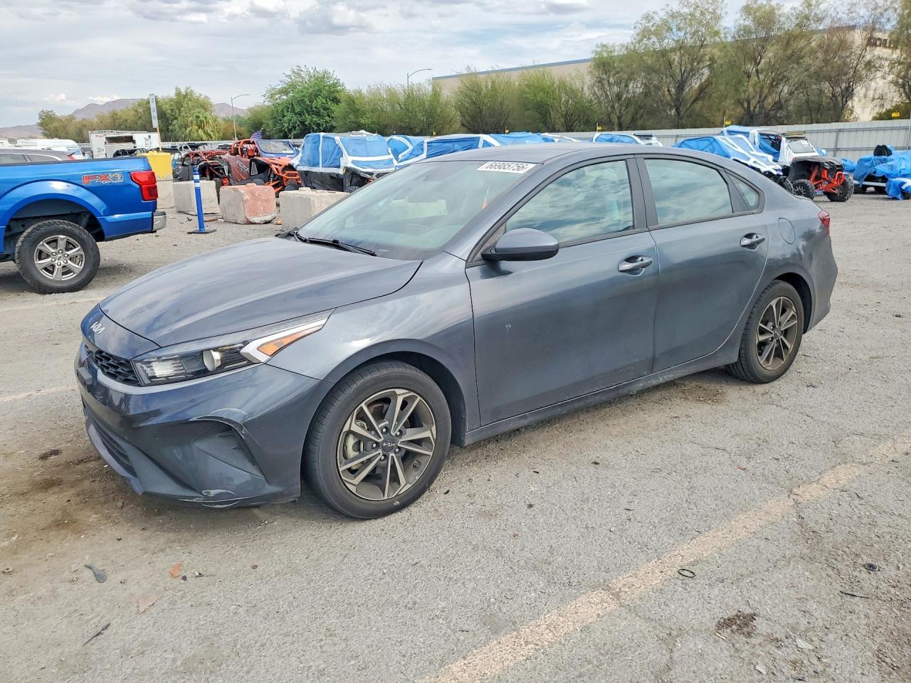 2023 Kia Forte Lxs - zdjęcie główne