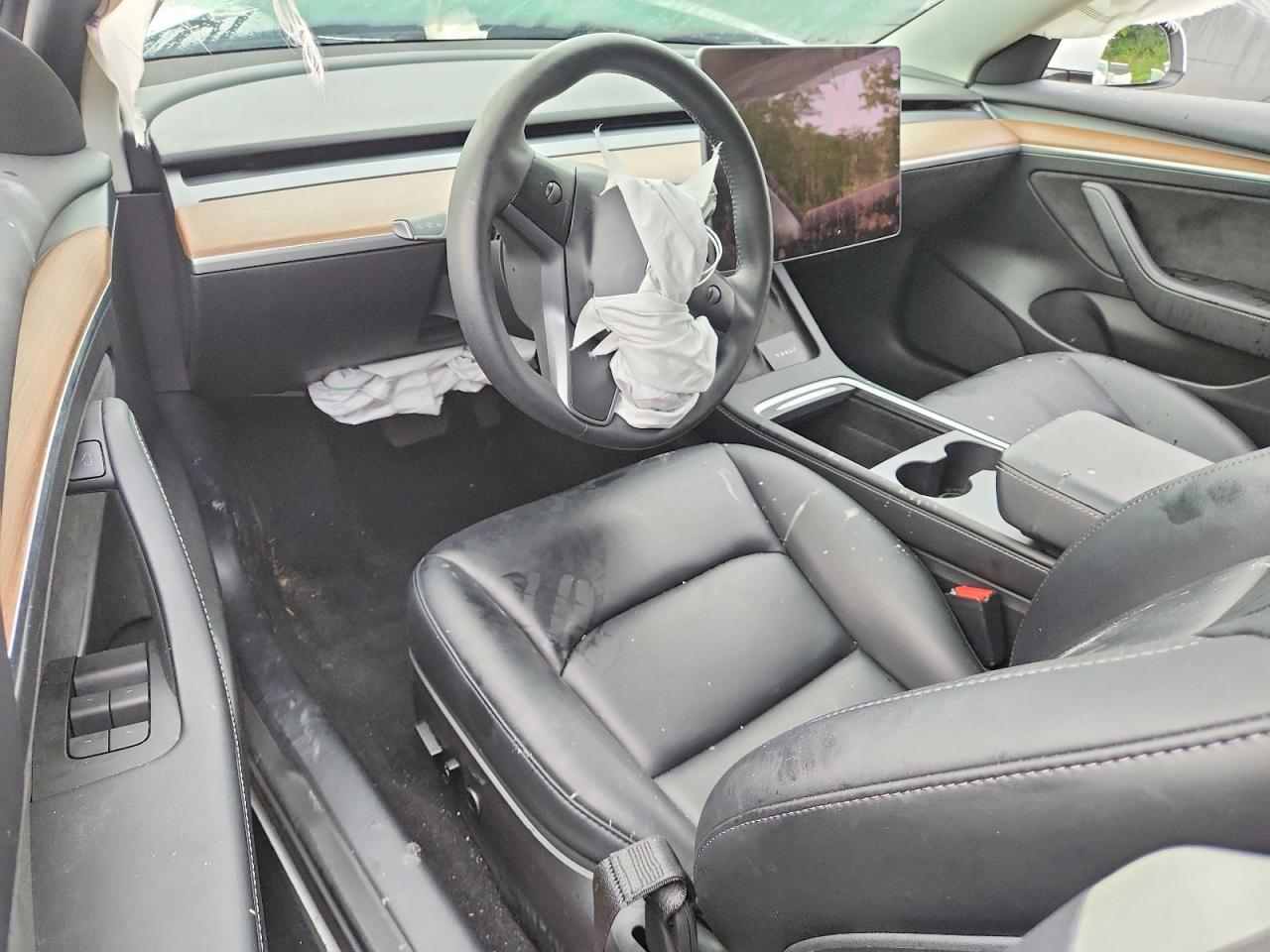 2022 Tesla Model 3 - zdjęcie 8