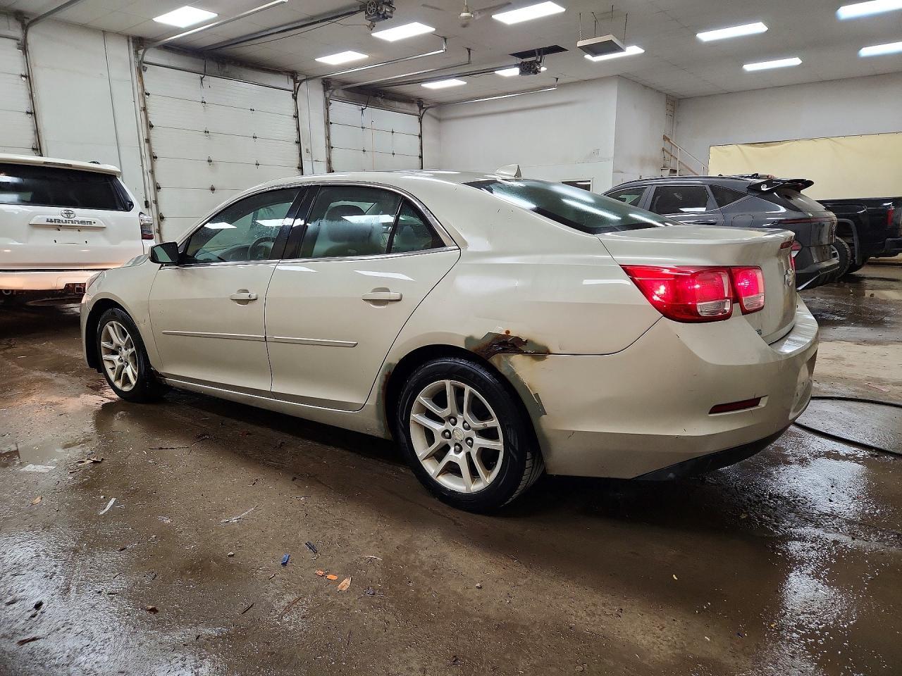 2014 Chevrolet Malibu 1Lt - zdjęcie 2