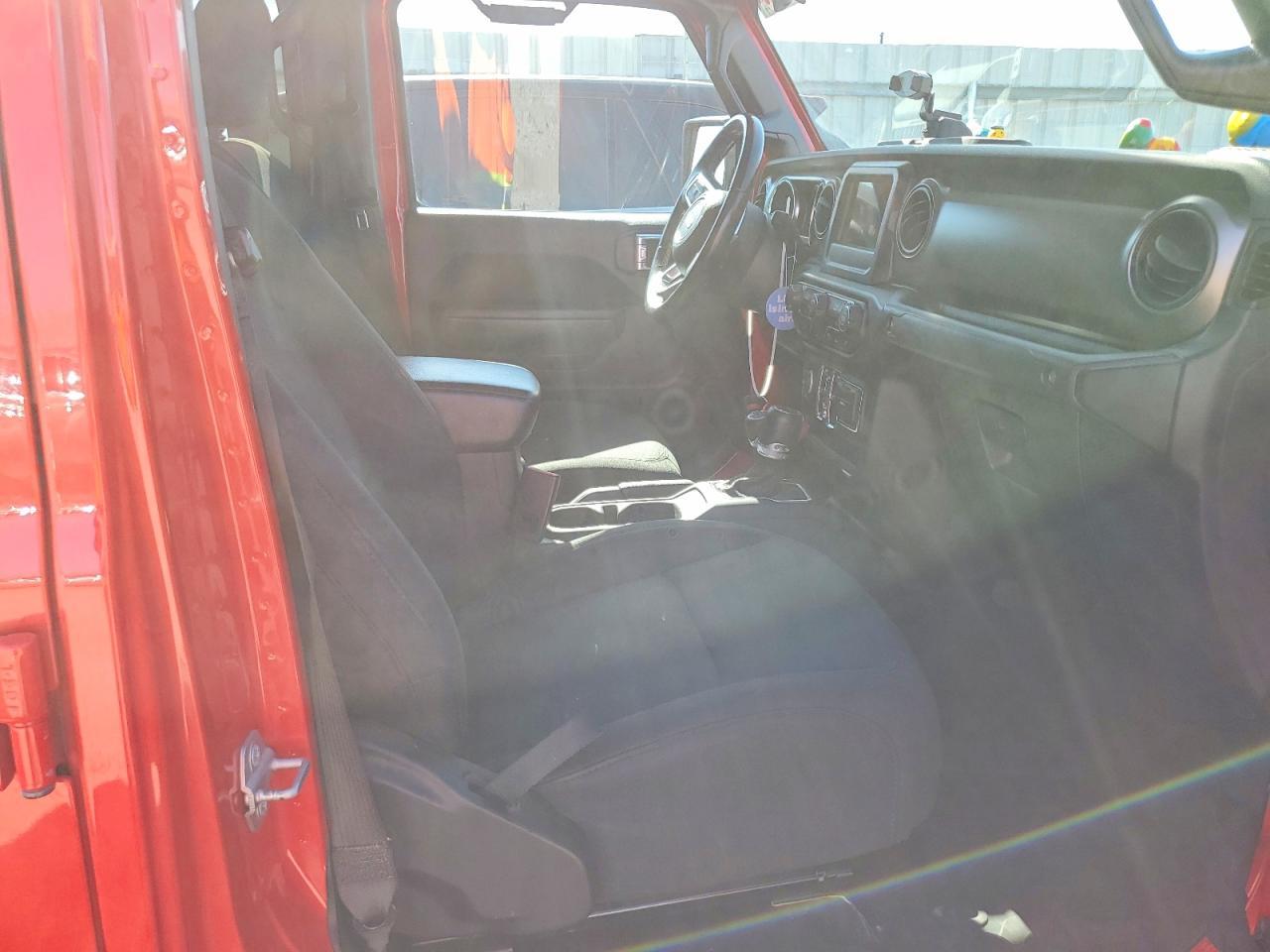 2020 Jeep Gladiator Sport - zdjęcie 13