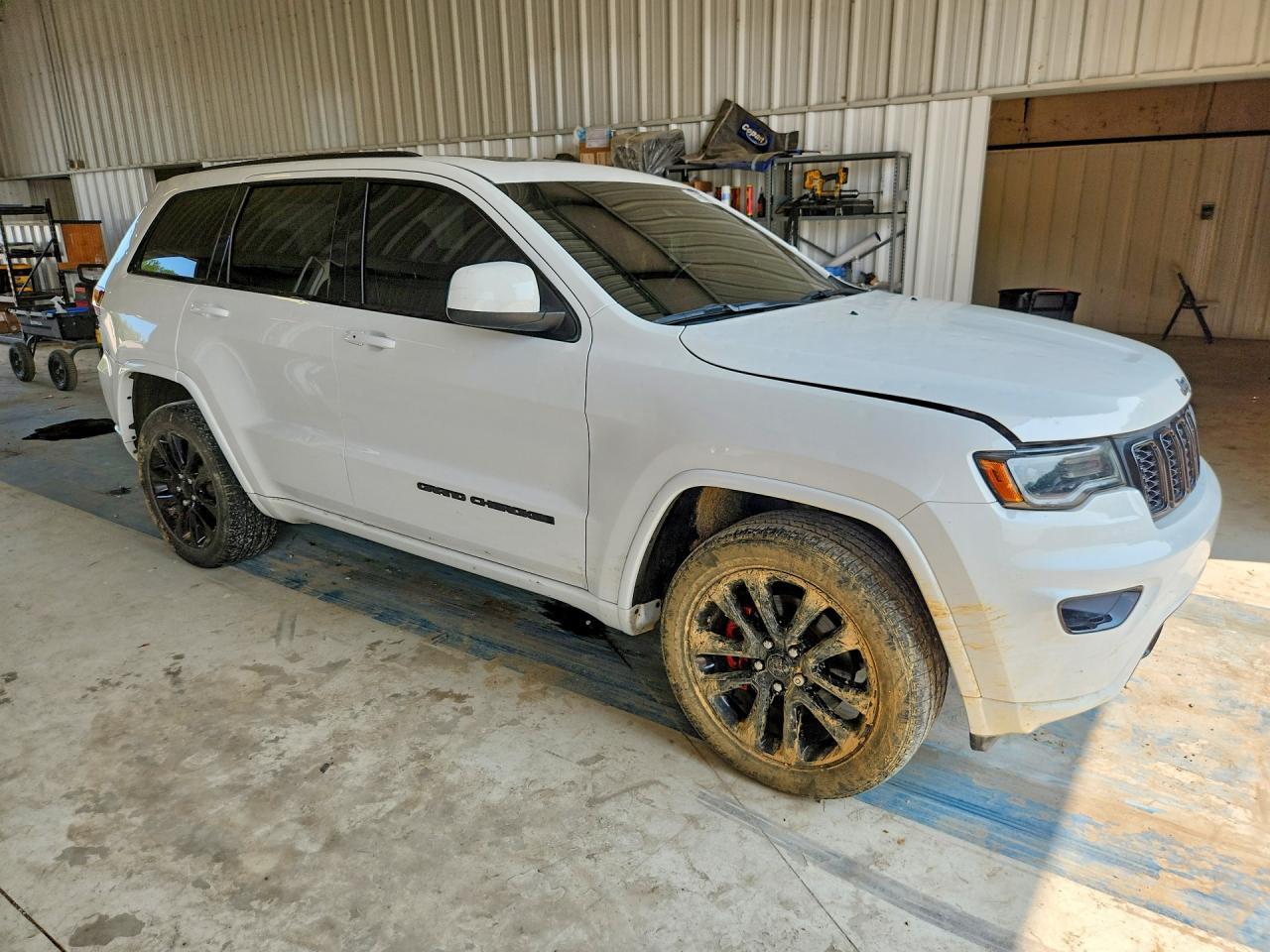 2021 Jeep Grand Cherokee Laredo - zdjęcie 4